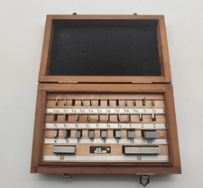 Endmasskasten Endmaßsatz Grade 0  / 32 Stück Seriennummer 100144