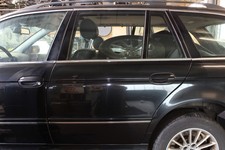 TÜR Hinten Links BMW 530d touring E39 Farbe Black Saphire Met. (475) Kombi