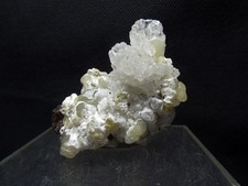 W41   Chalcedon mit Quarz von Gran Canaria