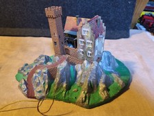 Gebäude Spur N - 1:160 Schoß - Burg m. Beleuchtung f. Modelleisenbahn