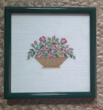 Stickbild Handarbeit m. Rahmen Kreuzstich Rosen Korb Rosenkörbchen Vintage   
