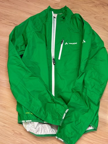 Grüne fahrrad regenjacke von - fahrrad-regenjacke,
