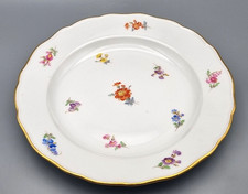 Meissen Porzellan Speiseteller 1. Wahl Knaufzeit antik, Streublumen Handmalerei