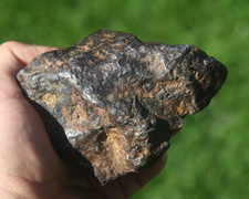 Eisenmeteorit 1006 gr. schöne Schmelzkruste & Widmanstätten-Struktur