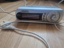 Radiowecker Uhrenradio mit Displaybeleuchtung, Sleep-Funktion, Batterie und 230V