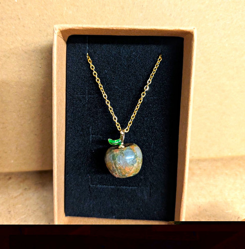 Halskette goldfarben mit