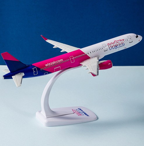 200 airbus a321 wizz air - airbus,
