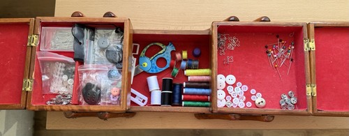 Vintage nähkasten aus holz - nähkasten,