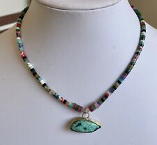 Halskette mit Farbstein-Rondellen kleinen und gefasstem Malachit/Chrysokoll