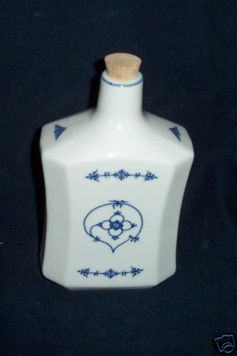 Flasche aus porzellan - aus,