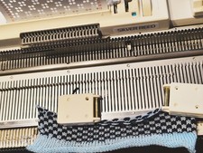 Strickmaschine Silver Reed® SK 280 Feinstricker Empisal® Lochkartenmaschine