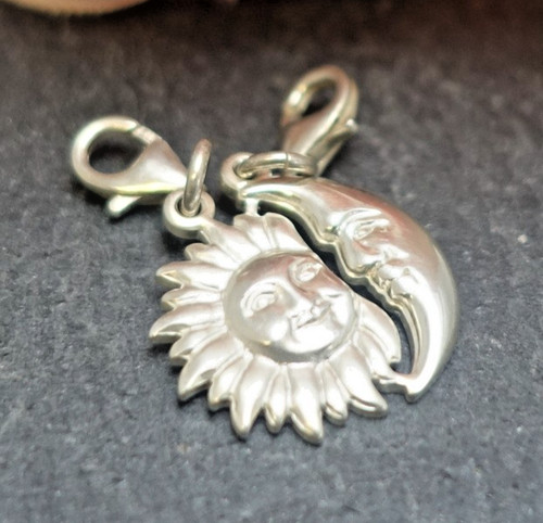Schöner charm anhänger sonne - charm,