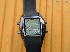 No 26 Multifunktions-Digital Armbanduhr