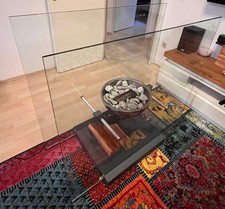 Kamin - Feuerstelle mit Glasscheiben