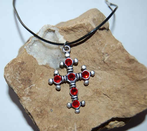 Kette mit anhänger - kette,