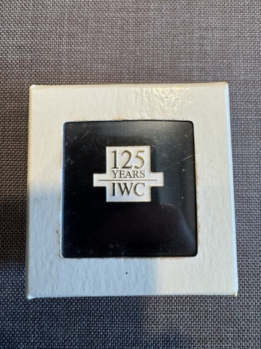 Ansteckpin von iwc - ansteckpin,