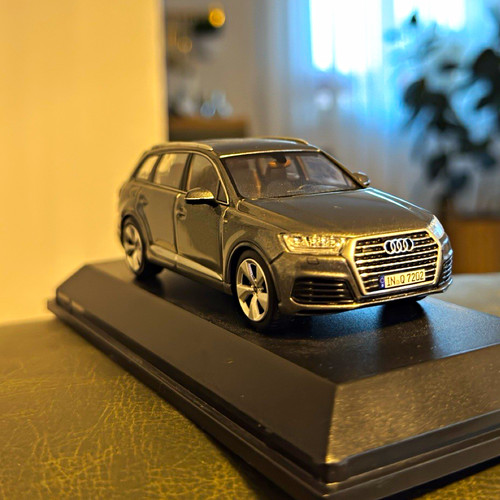 Audi pkw modellauto grau - audi,