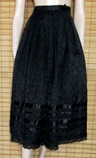 SCHWARZER TRACHTENROCK -