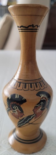 Vase aus holz geschnitzt - vase, und