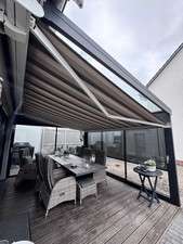 Markise grau gestreift