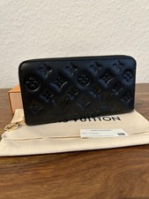 Louis Vuitton Zippy Coussin