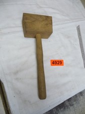 4929.      Alter Holzhammer
