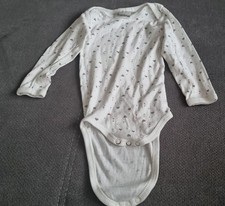 Weißer langarm Body mit Herzen Größe 74/80 (impidimpi)