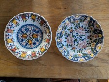 2 handbemalte Wandteller Sammelteller von Tichelaar Makkum Blumendekore Delft
