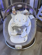 Ingenuity Babywippe mit Musik, beruhigenden Melodien, Lichtspiel und Vibration