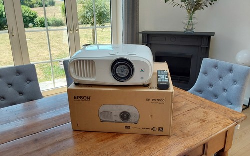 Epson tw7000 pro uhd - epson, pro-uhd