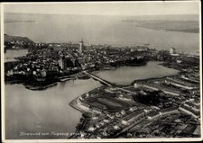 Ak Stralsund in Mecklenburg Vorpommern, Fliegeraufnahme von der Stadt - 3592068