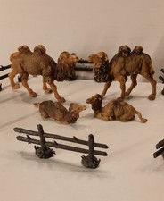 4 Kamele ,Plaho +6 Zäune