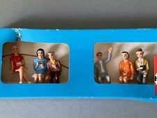 HERPA 950 Rennbahn ZUSCHAUER sitzend im Karton, für CARRERA universal 132 124