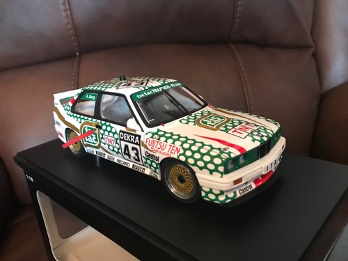Autoart bmw e30 dtm - 1/18,