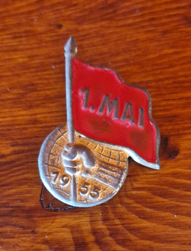 Altes ddr abzeichen mai - ddr,