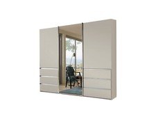 Kleiderschrank