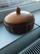 konfektschale mit deckel aus Holz