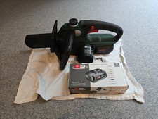 Bosch UniversalChain 18V Akku-Kettensäge mit Akku und Ladegerät (neu)