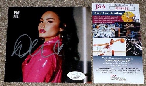 Demi lovato signed autographed - demi,