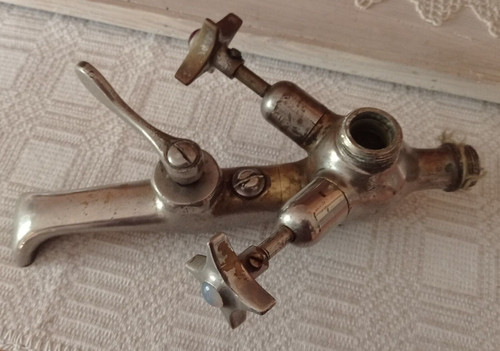 Antiker alter wasserhahn - antiker,