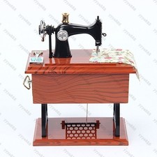 Vintage Mini Nähmaschine