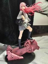 Zero Two – Uniform Version Figur – 1/7 PVC Statue