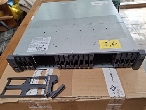 Netapp ds224c drive shelf - netapp,