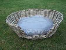Hundekorb, Hundebett aus Kooboo-Rattanrohr, ca. 70cm x 62cm, incl. Kissen
