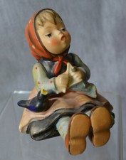 7.  HUMMEL FIGUR AUS