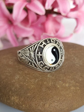 Phantastischer älterer Ring