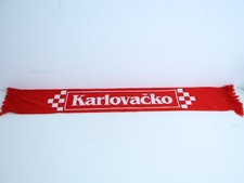 Karlovacko roter Strickschal
