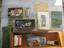 viele Ersatzteile/ Zubehör für alte "Singer" Nähmaschine in original Holzkiste