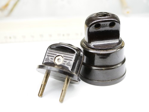 Vintage dve bakelit - dve, stecker