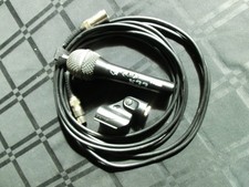 Mikrofon AKG D88S, dynamisch, incl. 5m-AKG-Mikrofonkabel und passender Halterung